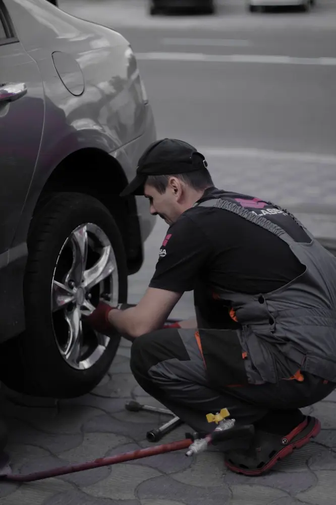 Работы выполняются максимально аккуратно, чтобы не повредить диски и колеса