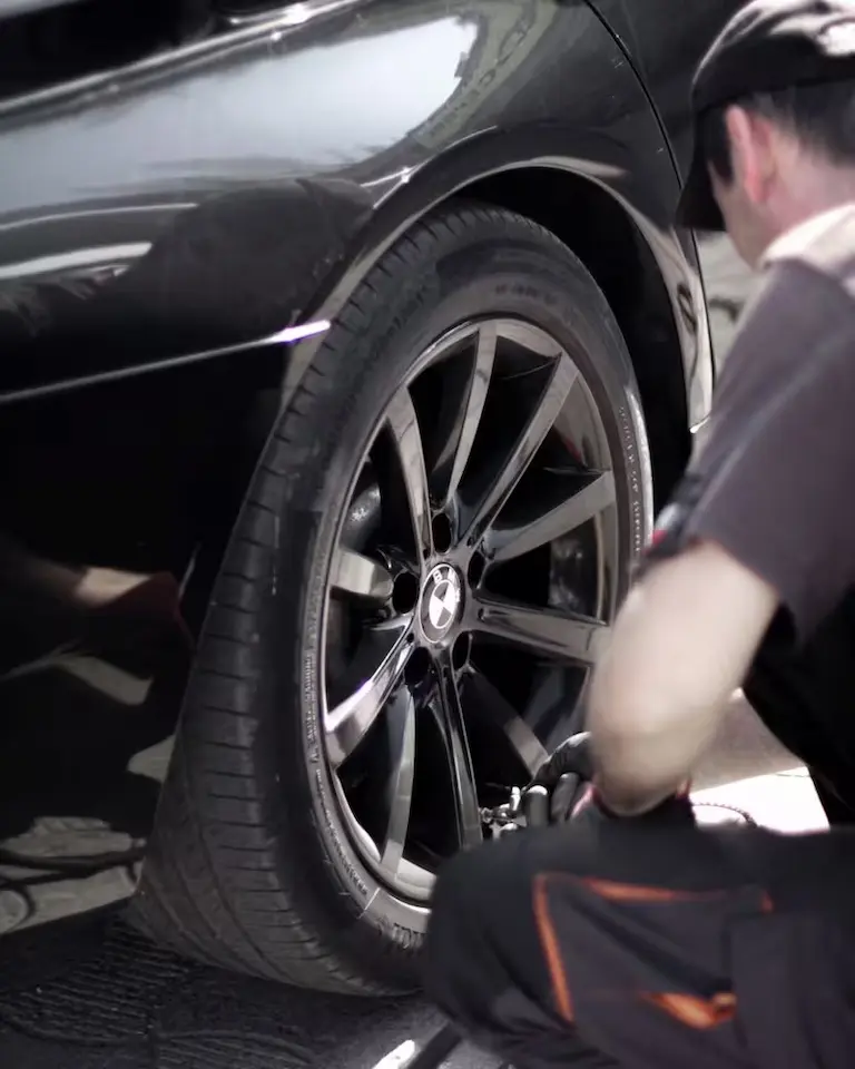 Откручивание секретных болтов без повреждений